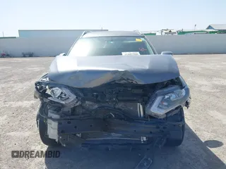 2017 Nissan Rogue SV z VIN KNMAT2MT2HP513636, wystawiony jako IAAI lot #41805560 z przebiegiem 145 783 mil mil oraz . Historia ofert i sprzedaży dostępna na DreamBid. Obrazek 6.
