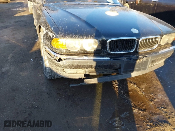 2000 BMW 7 Series 740iL with VIN WBAGH8345YDP12154, listed as a IAAI auction lot 41369212 with 210,094 mi miles. Bid and sale history available at carsss.com. Image 11.