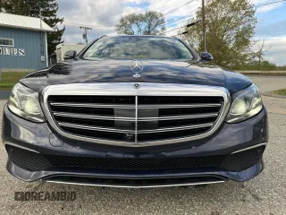 2019 Mercedes-Benz E 450 z VIN WDDZH6JB9KA591631, wystawiony jako Copart lot #58946415 z przebiegiem 158 139 mil mil oraz Czysty tytuł • Clean title. Historia ofert i sprzedaży dostępna na DreamBid. Obrazek 11.