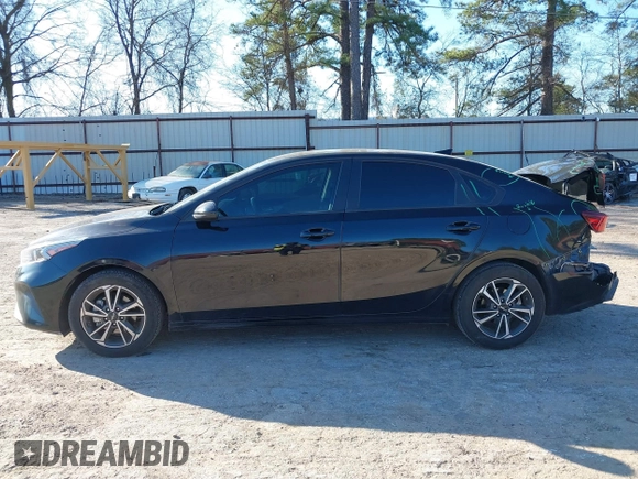 2023 Kia Forte LXS with VIN 3KPF24AD8PE653786, listed as a IAAI auction lot 41724948 with 27,598 mi miles and . Bid and sale history available at DreamBid. Image 15.