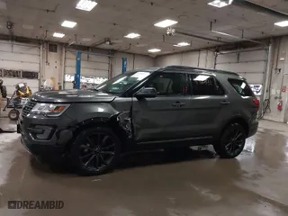 2017 Ford Explorer XLT with VIN 1FM5K8D81HGD27004, listed as a IAAI auction lot 41760831 with 107,187 mi miles. Bid and sale history available at carsss.com. Image 14.