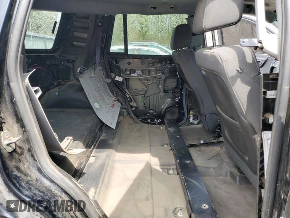 2015 Chevrolet Tahoe Commercial z VIN 1GNLC2KC0FR682249, wystawiony jako Copart lot #54363025 z przebiegiem 92 684 mil mil oraz Czysty tytuł • Clean title. Historia ofert i sprzedaży dostępna na DreamBid. Obrazek 11.