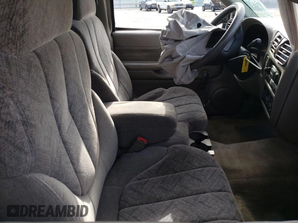 1998 GMC Sonoma z VIN 1GTCS1446W8541476, wystawiony jako Copart lot #89066195 z przebiegiem 177 126 mil mil oraz Nie do naprawy. Historia ofert i sprzedaży dostępna na DreamBid. Obrazek 10.