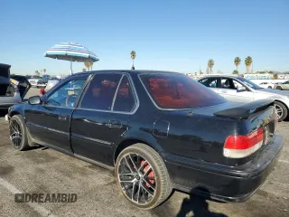 1992 Honda Accord LX with VIN 1HGCB7550NA068497, listed as a Copart auction lot 81600454 with 219,595 mi miles and Salvage Title. Bid and sale history available at carsss.com. Image 2.