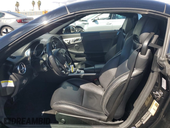 2012 Mercedes-Benz SLK 350 z VIN WDDPK5HA1CF033101, wystawiony jako Copart lot #49170935 z przebiegiem 46 342 mil mil oraz Szkoda całkowita • Salvage title. Historia ofert i sprzedaży dostępna na DreamBid. Obrazek 7.