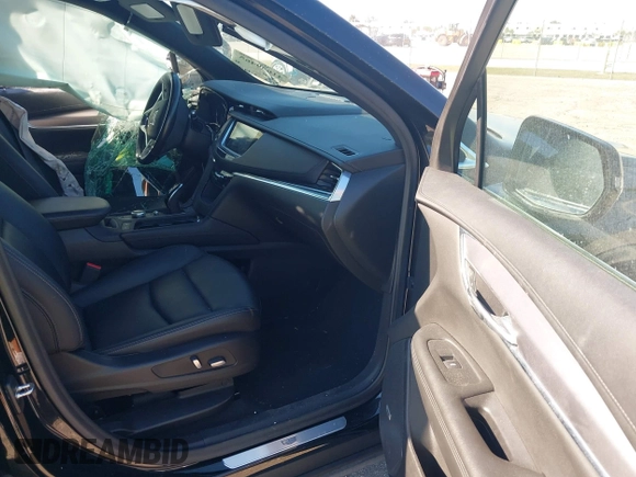2021 Cadillac XT6 Luxury with VIN 1GYKPAR48MZ171154, listed as a IAAI auction lot 41639465 with 41,183 mi miles. Bid and sale history available at carsss.com. Image 5.