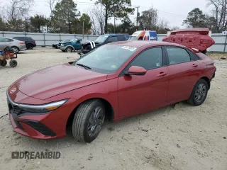 2024 Hyundai Elantra SEL z VIN KMHLM4DG8RU733639, wystawiony jako Copart lot #48573805 z przebiegiem 8 128 mil mil oraz Szkoda całkowita • Salvage title. Historia ofert i sprzedaży dostępna na DreamBid. Obrazek 1.