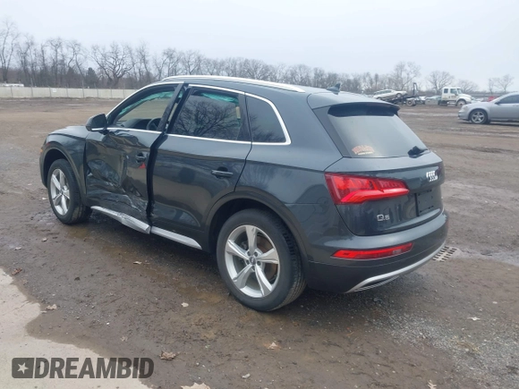 2020 Audi Q5 Premium Plus with VIN WA1BNAFY5L2010054, listed as a IAAI auction lot 41738526 with 83,152 mi miles. Bid and sale history available at carsss.com. Image 3.