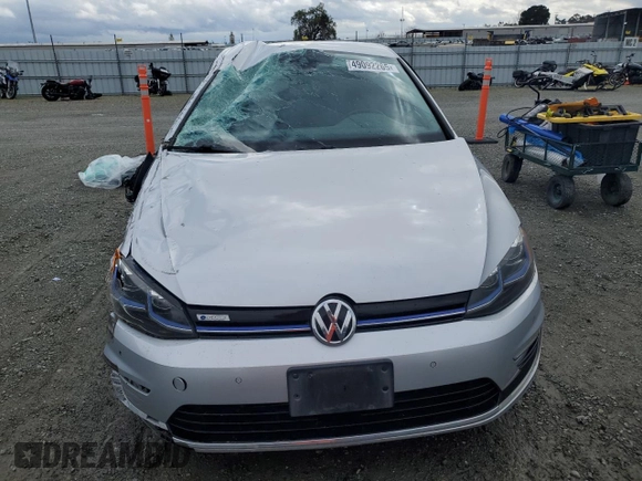 2019 Volkswagen Golf SEL Premium с VIN WVWPR7AU9KW910602, выставлен на аукционе Copart как лот 49092265 с пробегом 73 897 миль миль и Списание • Salvage title. История ставок и продаж доступна на DreamBid. Изображение 5.