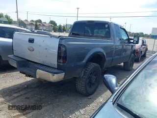 2008 Ford F-250 XL z VIN 1FTSX21R08EC85973, wystawiony jako IAAI lot #42645742 z przebiegiem 191 801 mil mil oraz . Historia ofert i sprzedaży dostępna na DreamBid. Obrazek 4.