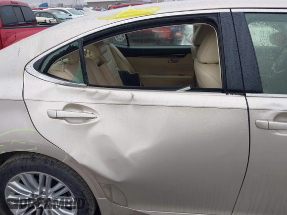 2013 Lexus ES 250 с VIN JTHBK1GG8D2022588, выставлен на аукционе IAAI как лот 41449426 с пробегом 62 232 миль миль и . История ставок и продаж доступна на DreamBid. Изображение 6.