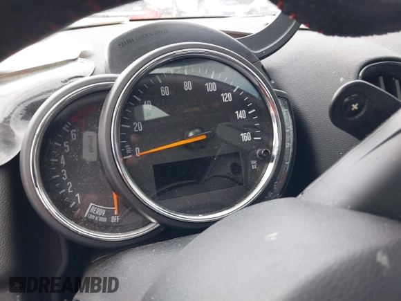 2019 MINI Countryman Cooper S with VIN WMZYT3C59K3J32727, listed as a IAAI auction lot 42328441 with Not provided miles and . Bid and sale history available at DreamBid. Image 7.