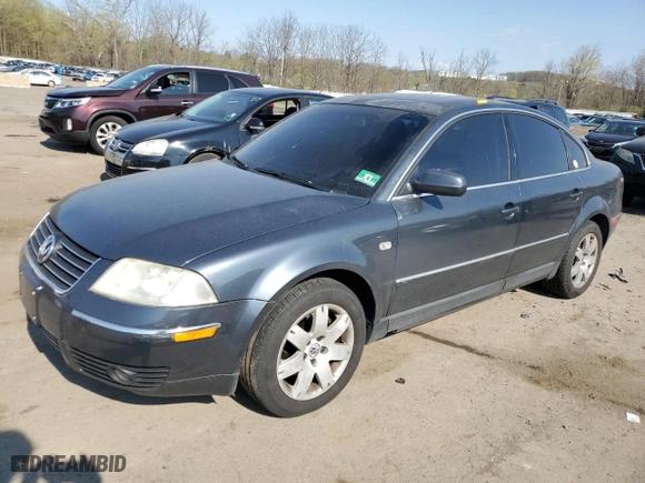 2003 Volkswagen Passat GLX with VIN WVWRH63B73P341214, listed as a Copart auction lot 54361985 with 164,489 mi miles and Salvage Title. Bid and sale history available at carsss.com. Image 1.