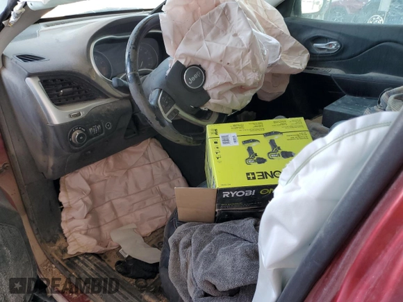 2014 Jeep Cherokee Trailhawk z VIN 1C4PJMBS3EW273505, wystawiony jako Copart lot #53921475 z przebiegiem 164 231 mil mil oraz Szkoda całkowita • Salvage title. Historia ofert i sprzedaży dostępna na DreamBid. Obrazek 8.