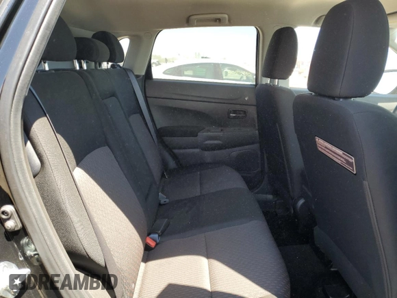 2018 Mitsubishi Outlander ES z VIN JA4AP3AU0JU009093, wystawiony jako Copart lot #55962505 z przebiegiem 10 156 mil mil oraz Szkoda całkowita • Salvage title. Historia ofert i sprzedaży dostępna na DreamBid. Obrazek 10.