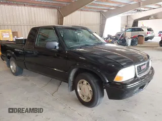 2002 GMC Sonoma SL Fleet z VIN 1GTCS19W828197766, wystawiony jako IAAI lot #42226732 z przebiegiem 238 945 mil mil oraz . Historia ofert i sprzedaży dostępna na DreamBid. Obrazek 1.