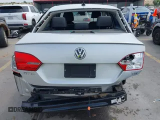 2012 Volkswagen Jetta TDI w/Premium & Nav with VIN 3VWLL7AJXCM359181, listed as a IAAI auction lot 42110771 with 148,547 mi miles and . Bid and sale history available at DreamBid. Image 17.