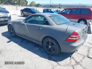 2002 Mercedes-Benz SLK 320 с VIN WDBKK65F92F254369, выставлен на аукционе IAAI как лот 42693955 с пробегом 237 391 миль миль и . История ставок и продаж доступна на DreamBid. Изображение 3.