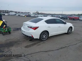 2019 Acura ILX w/Premium Pkg with VIN 19UDE2F7XKA002713, listed as a IAAI auction lot 41666039 with 73,332 mi miles. Bid and sale history available at carsss.com. Image 4.
