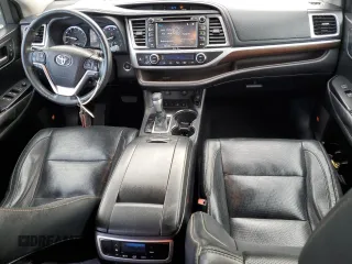 2015 Toyota Highlander Limited z VIN 5TDDKRFH2FS199751, wystawiony jako Copart lot #85231704 z przebiegiem 159 794 mil mil oraz Szkoda całkowita • Salvage title. Historia ofert i sprzedaży dostępna na DreamBid. Obrazek 8.