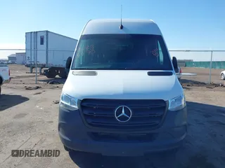 2020 Mercedes-Benz Sprinter Cargo with VIN W1W4ECHY3LT035444, listed as a IAAI auction lot 41834490 with 25,833 mi miles and . Bid and sale history available at carsss.com. Image 6.