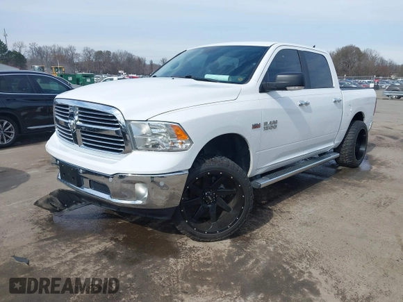 2018 Ram 1500 Lone Star Silver z VIN 1C6RR6LT0JS251829, wystawiony jako IAAI lot #41592139 z przebiegiem 49 017 mil mil oraz . Historia ofert i sprzedaży dostępna na DreamBid. Obrazek 2.