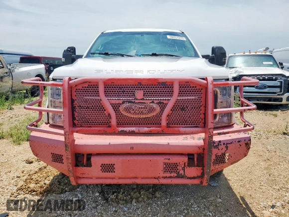 2019 Ford F-250 XL z VIN 1FT7W2BT5KED93161, wystawiony jako Copart lot #59251275 z przebiegiem 156 118 mil mil oraz Czysty tytuł • Clean title. Historia ofert i sprzedaży dostępna na DreamBid. Obrazek 5.