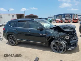 2021 Volkswagen Atlas SE z VIN 1V2PR2CA7MC510191, wystawiony jako IAAI lot #42235942 z przebiegiem 108 597 mil mil oraz . Historia ofert i sprzedaży dostępna na DreamBid. Obrazek 13.