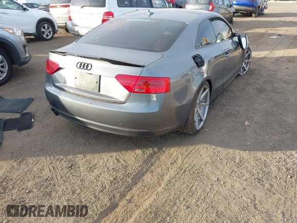 2013 Audi A5 Premium Plus z VIN WAULFAFR6DA041365, wystawiony jako IAAI lot #40858221 z przebiegiem 102 102 mil mil oraz . Historia ofert i sprzedaży dostępna na DreamBid. Obrazek 4.