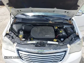 2011 Chrysler Town & Country Limited with VIN 2A4RR6DG8BR714484, listed as a IAAI auction lot 42155728 with 181,162 mi miles. Bid and sale history available at carsss.com. Image 10.
