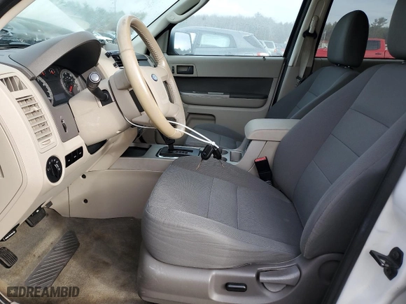 2009 Ford Escape XLT with VIN 1FMCU93G69KB53624, listed as a Copart auction lot 46804905 with 138,427 mi miles and Salvage Title. Bid and sale history available at carsss.com. Image 7.