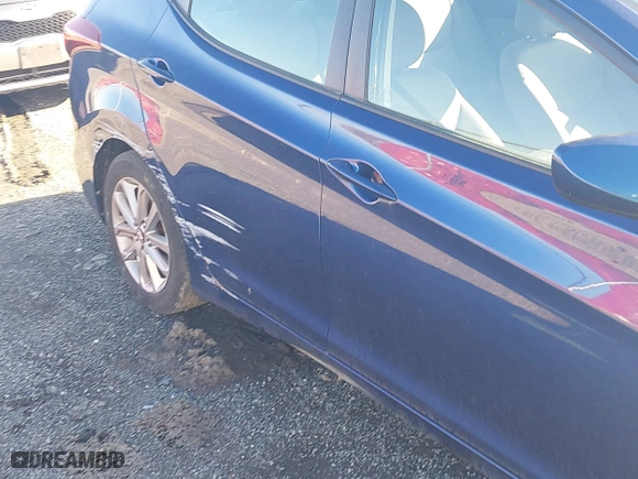 2016 Hyundai Elantra SE with VIN 5NPDH4AE1GH720562, listed as a IAAI auction lot 41723971 with 82,573 mi miles. Bid and sale history available at carsss.com. Image 6.