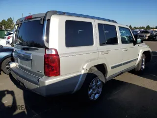 2008 Jeep Commander Limited with VIN 1J8HG582X8C200842, listed as a Copart auction lot 68732374 with 249,654 mi miles and Salvage Title. Bid and sale history available at carsss.com. Image 3.