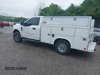 2017 Ford F-250 XL с VIN 1FTBF2A64HED39204, выставлен на аукционе IAAI как лот 42372160 с пробегом 83 748 миль миль и . История ставок и продаж доступна на DreamBid. Изображение 3.