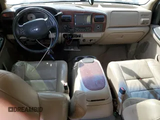 2005 Ford F-350 XL с VIN 1FTWW31P95EC10581, выставлен на аукционе Copart как лот 48245125 с пробегом 309 890 миль миль и Списание • Salvage title. История ставок и продаж доступна на DreamBid. Изображение 8.
