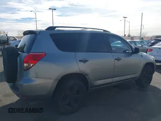 2008 Toyota RAV4 with VIN JTMBK33V886036474, listed as a IAAI auction lot 41615693 with 214,589 mi miles. Bid and sale history available at carsss.com. Image 12.