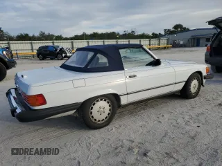 1988 Mercedes-Benz 560 SL with VIN WDBBA48D7JA082792, listed as a Copart auction lot 86698654 with 81,335 mi miles and Salvage Title. Bid and sale history available at DreamBid. Image 3.