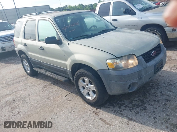 2005 Ford Escape XLT with VIN 1FMYU03145KA40360, listed as a IAAI auction lot 42511276 with 151,269 mi miles and . Bid and sale history available at DreamBid. Image 1.