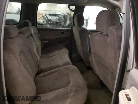 2000 Chevrolet Suburban with VIN 1GNFK16T9YJ169393, listed as a Copart auction lot 84970004 with 304,002 mi miles and Salvage Title. Bid and sale history available at carsss.com. Image 11.