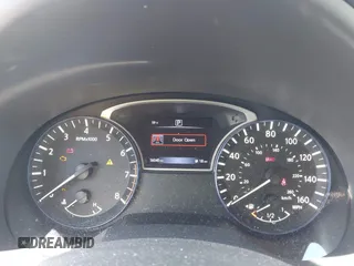 2016 Nissan Altima SR with VIN 1N4AL3AP5GC248462, listed as a IAAI auction lot 41866763 with 56,040 mi miles and . Bid and sale history available at carsss.com. Image 7.