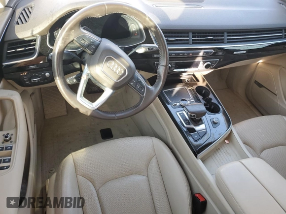 2018 Audi Q7 Prestige z VIN WA1VAAF73JD023063, wystawiony jako Copart lot #49678315 z przebiegiem 93 334 mil mil oraz Szkoda całkowita • Salvage title. Historia ofert i sprzedaży dostępna na DreamBid. Obrazek 8.