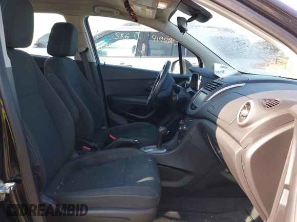 2015 Chevrolet Trax LS with VIN KL7CJKSB9FB080154, listed as a IAAI auction lot 41983131 with 36,773 mi miles. Bid and sale history available at carsss.com. Image 5.