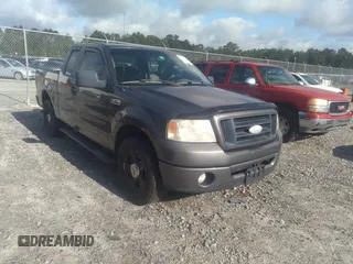 2008 Ford F-150 STX с VIN 1FTRX12W28FB92542, выставлен на аукционе IAAI как лот 42368647 с пробегом 299 839 миль миль и . История ставок и продаж доступна на DreamBid. Изображение 1.