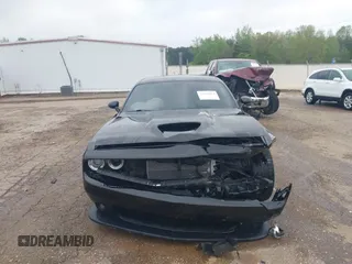 2016 Dodge Challenger R/T Scat Pack z VIN 2C3CDZFJ4GH118973, wystawiony jako IAAI lot #41960654 z przebiegiem 180 315 mil mil oraz . Historia ofert i sprzedaży dostępna na DreamBid. Obrazek 12.