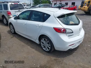 2011 Mazda 3 S Sport z VIN JM1BL1K65B1395135, wystawiony jako IAAI lot #42537410 z przebiegiem 128 628 mil mil oraz . Historia ofert i sprzedaży dostępna na DreamBid. Obrazek 3.