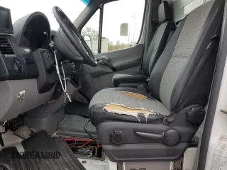 2007 Freightliner Sprinter z VIN WDPPF345179341488, wystawiony jako Copart lot #76274204 z przebiegiem 303 375 mil mil oraz Tytuł czysty. Historia ofert i sprzedaży dostępna na DreamBid. Obrazek 7.