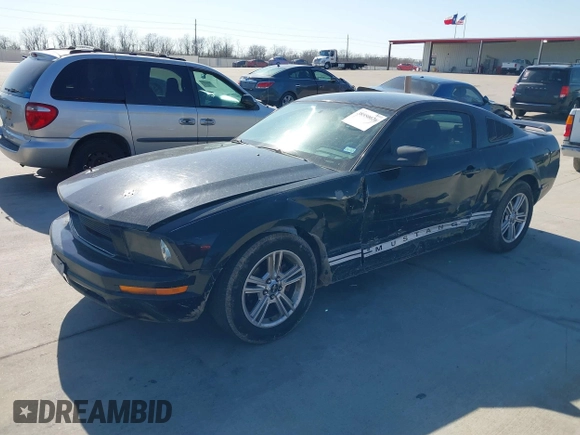 2006 Ford Mustang Standard with VIN 1ZVFT80N065139002, listed as a IAAI auction lot 38550026 with 227,614 mi miles. Bid and sale history available at carsss.com. Image 2.