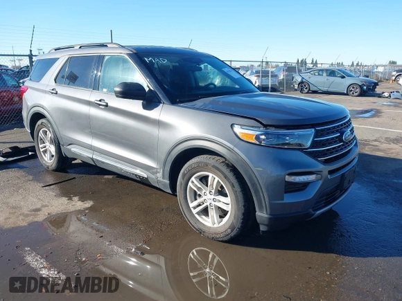 2023 Ford Explorer XLT with VIN 1FMSK7DH2PGB07995, listed as a IAAI auction lot 41518424 with 14,438 mi miles. Bid and sale history available at carsss.com. Image 1.