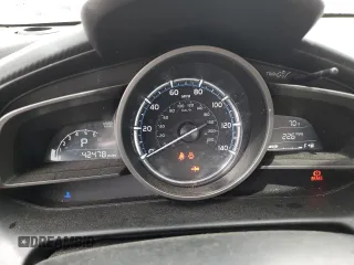 2019 Toyota Yaris L z VIN 3MYDLBYV6KY514188, wystawiony jako Copart lot #57063665 z przebiegiem 42 478 mil mil oraz Szkoda całkowita • Salvage title. Historia ofert i sprzedaży dostępna na DreamBid. Obrazek 9.