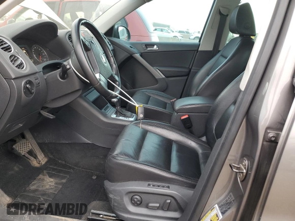 2010 Volkswagen Tiguan S with VIN WVGAV7AX4AW504264, listed as a Copart auction lot 51405275 with 113,432 mi miles and Salvage title. Bid and sale history available at DreamBid. Image 7.